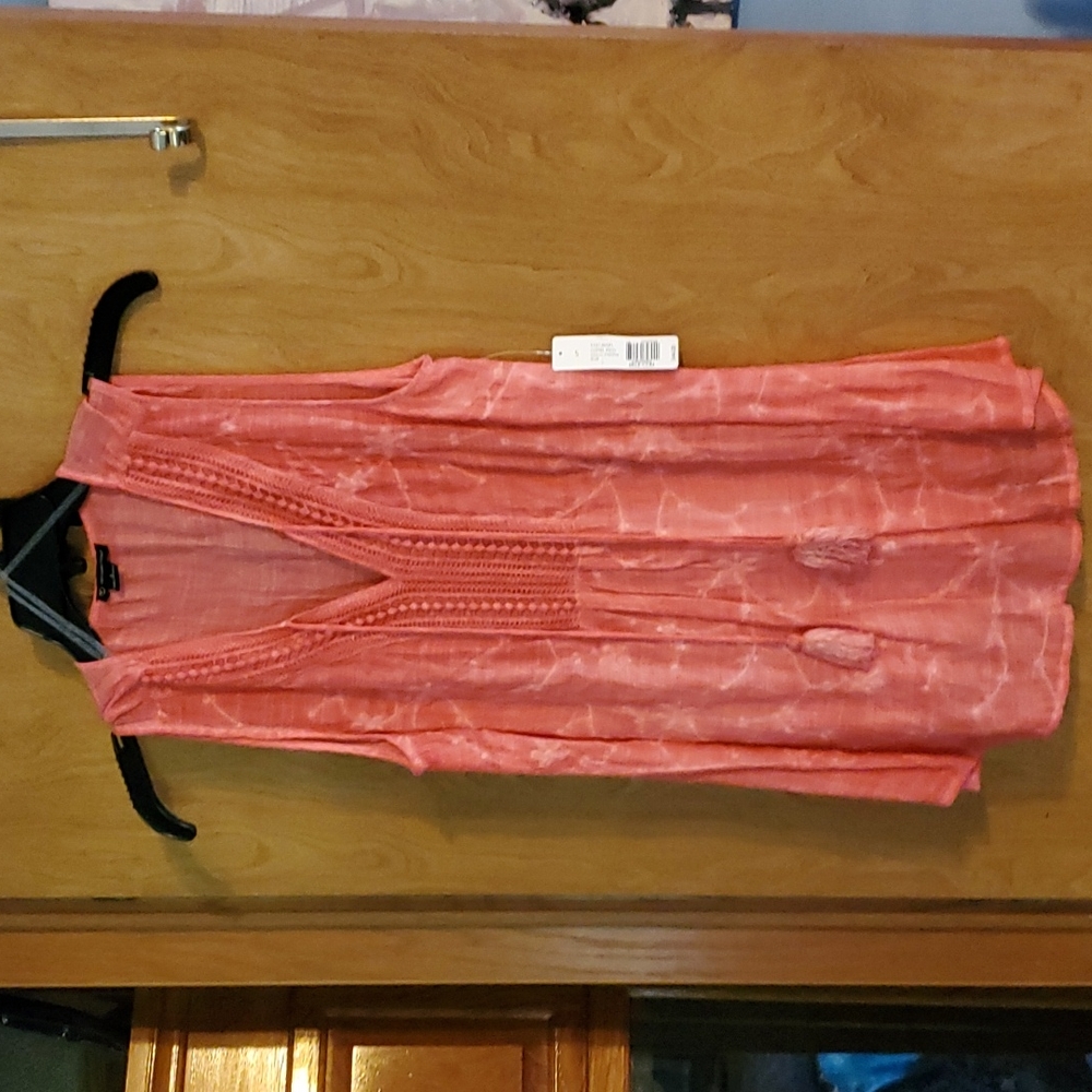 New Directions sleeveless top, nwt, small